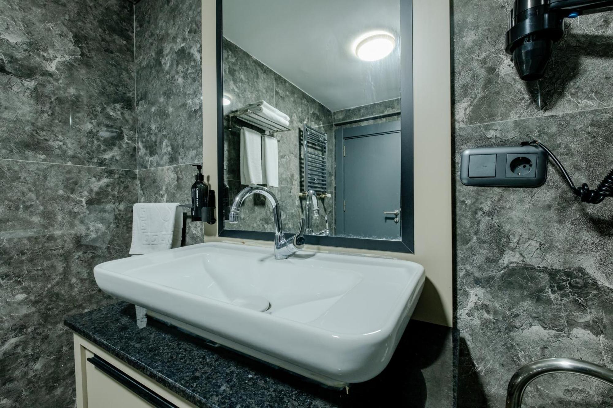 Frt Airlines Hotel - Istanbul Airport Arnavutkoy Zewnętrze zdjęcie